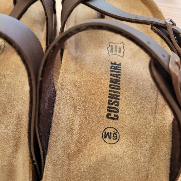 2/$45 New Memory Foam Cushionaire Sandals. Must add to bundle to get deal - Picture 3 of 3